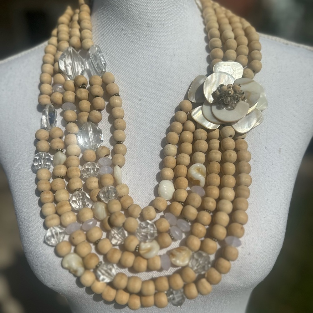 Anthropologie Vintage Tan and White Statement Necklace with Floral Design - EUC - Picture 2 of 10